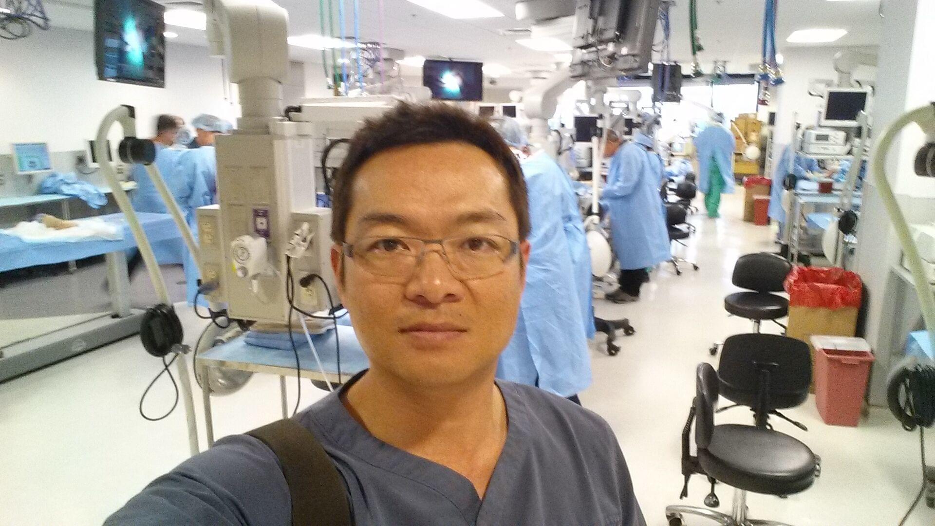 Dr. TJ Ahn training in the operating room